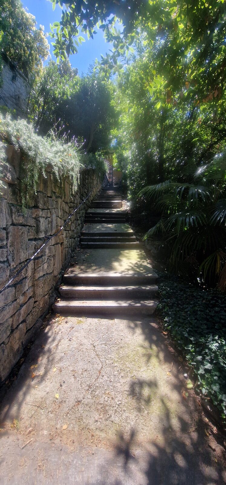 Zugang & Treppen – Villa Barcola, Triest