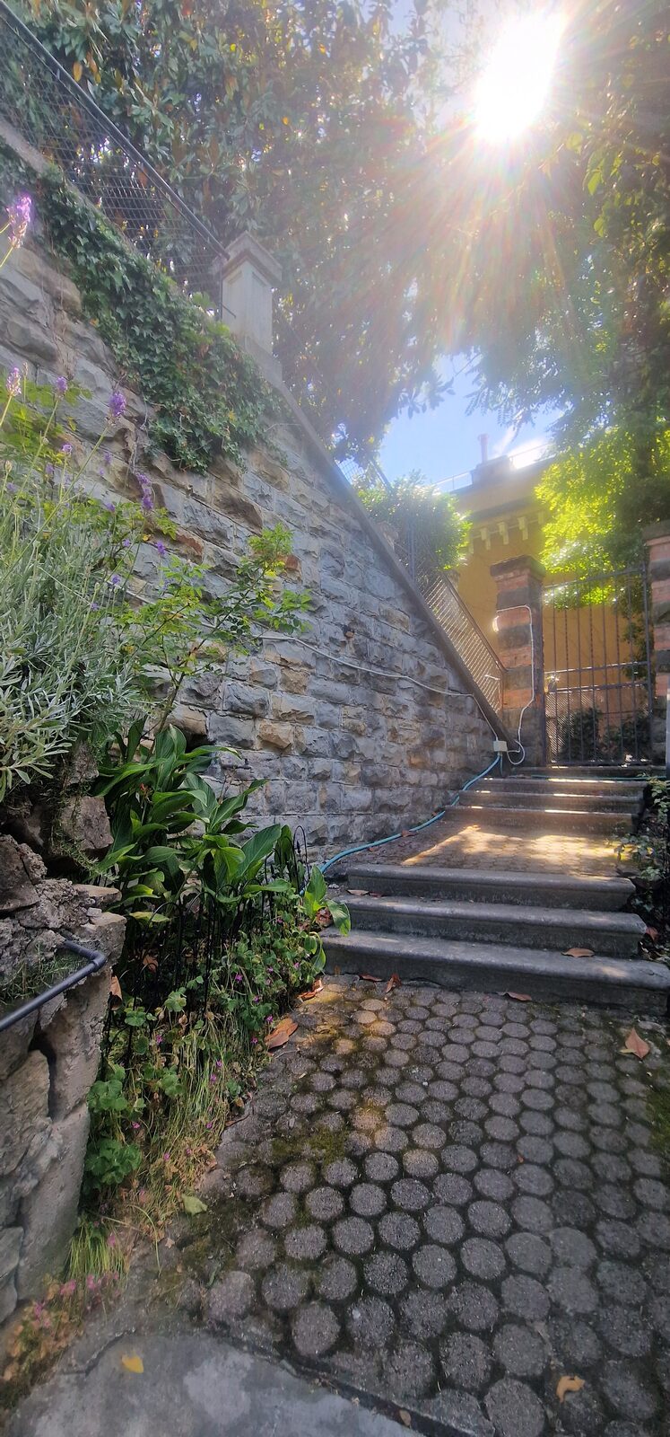 Zugang & Treppen – Villa Barcola, Triest