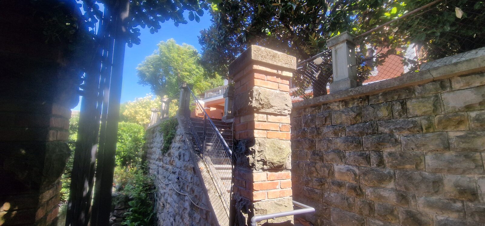 Zugang & Treppen – Villa Barcola, Triest